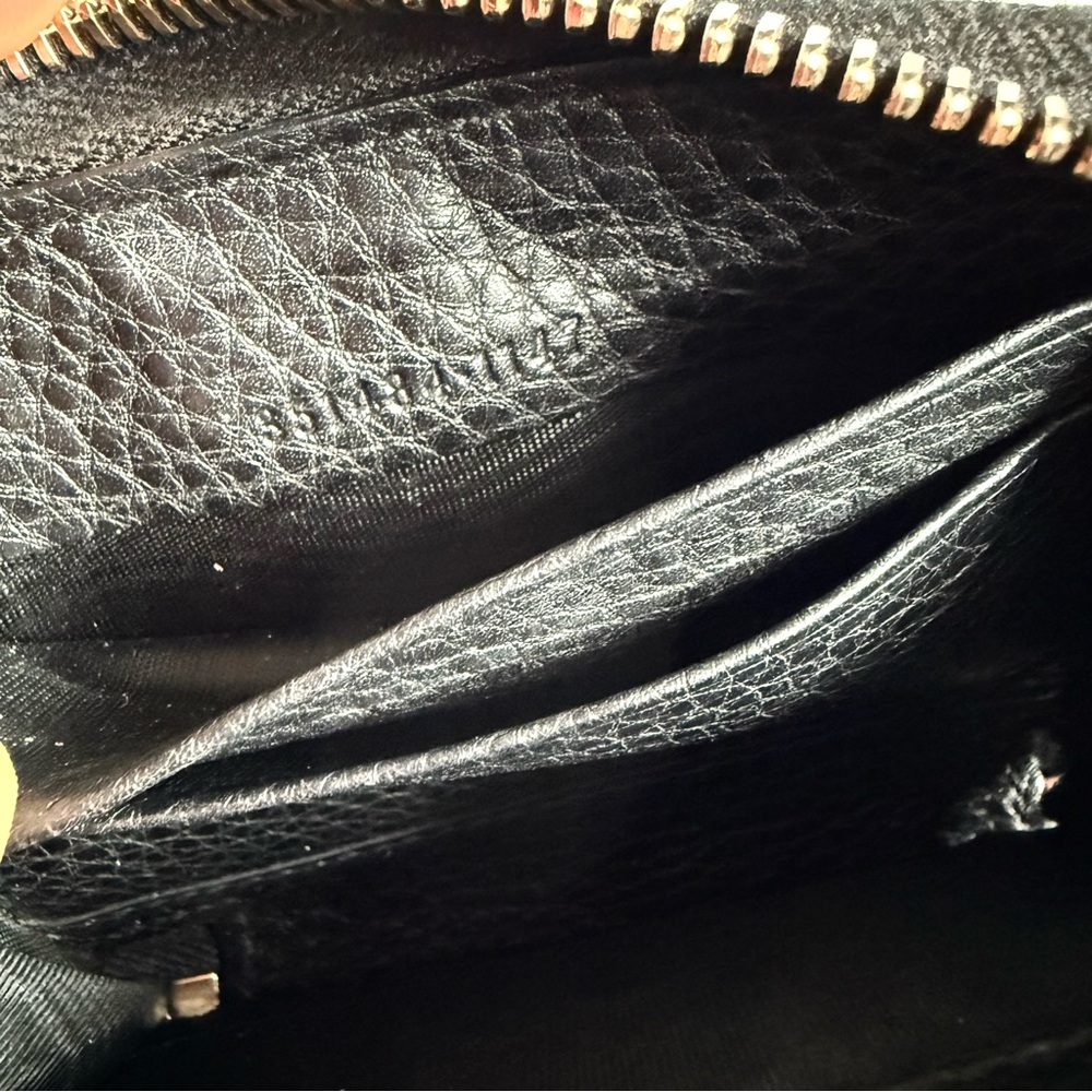Gucci Black Leather Zip Wallet - Picture 5 of 7